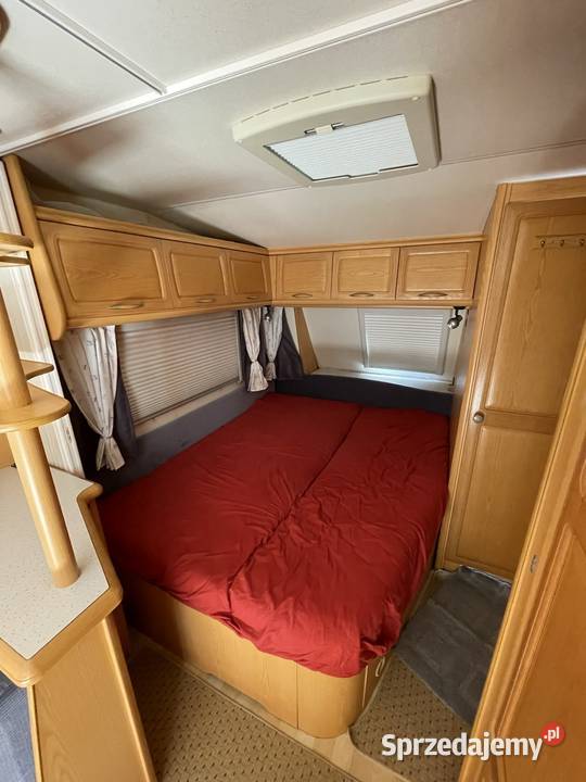 Przyczepa kempingowa 6-osobowa Hobby 650 UMFE z 2003 r.