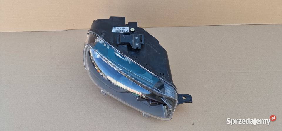 CITROEN BERLINGO IV 4 MULTISPACE III LAMPA Bieleń