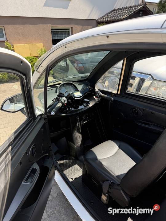 Skuter elektryczny zabudowany trzykołowy bez Motocykle, skutery, quady