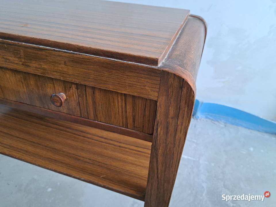 Stolik RTV z okresu prl