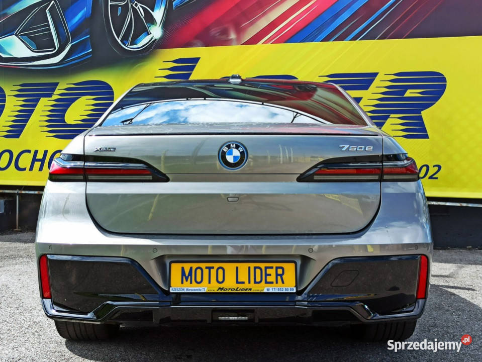 BMW 750 PLUGIN salon I właściciel G702022 Rzeszów