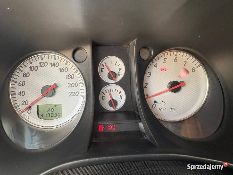 Mitsubishi Outlander 20 bengaz napęd na przód lakier metallic