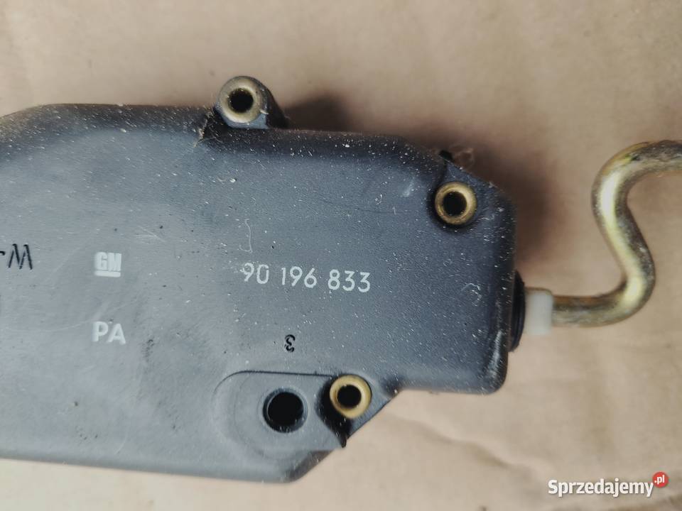 POMPKA ZAMKA BAGAŻNIKA OPEL KADETT KADET 9019683