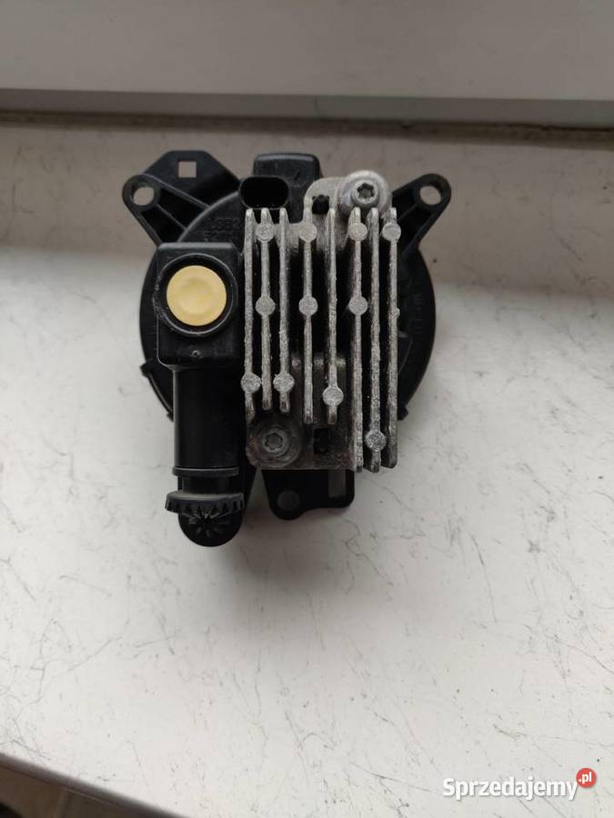 Halogen prawy LED DRL LAND ROVER Defender 2 II prawe Zagórowa sprzedam