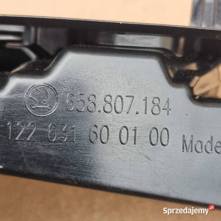 SKODA KAMIQ ŚLIZG ZDERZAKA MOCOWANIE PRAWY PRZÓD Bieleń