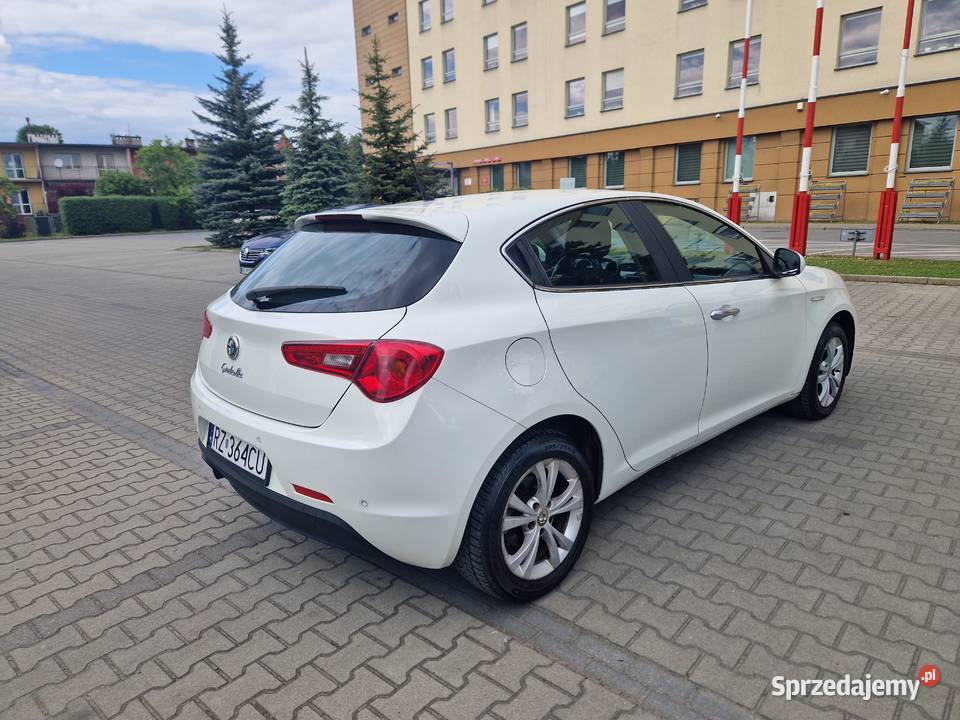 Alfa Romeo Giulietta DISTINTIVE 14 TB 16V 120 światła przeciwmgielne Jasło sprzedam