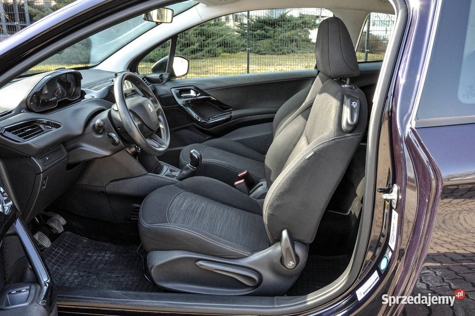 Peugeot 208 2014 r 93 999cm3 Wrocław sprzedam