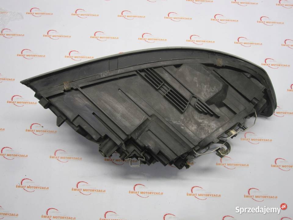 VOLVO V50 lampa lewa przód 31265711 XENON ANGLIK