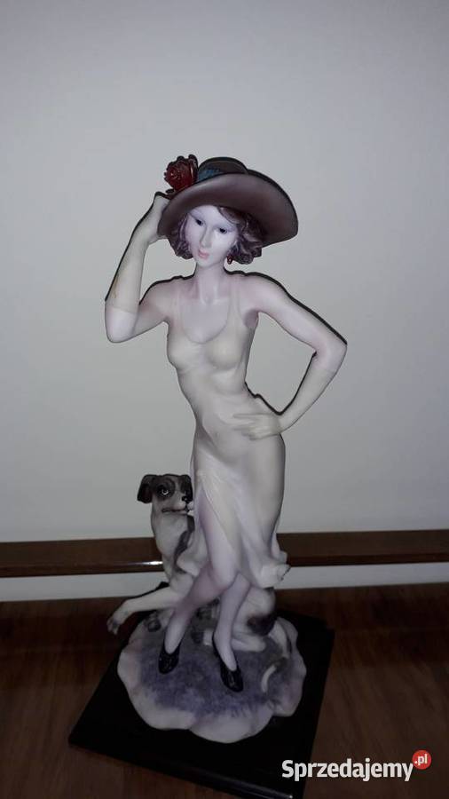 Figurka figura dama z psem porcelana biskwitowa sygnowana
