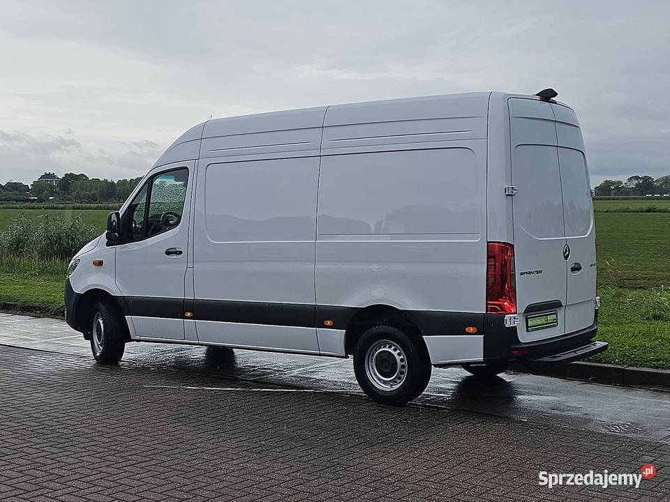 MercedesBenz SPRINTER 317 L2H2 LED Mbux10