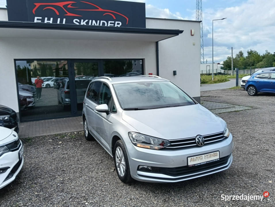 Volkswagen Touran 7 OS CLIMATRONIC 1 wł Navi Rok produkcji 2023 Chrzanów