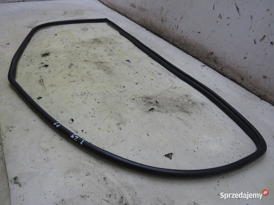 USZCZELKA DRZWI PRAWY PRZÓD AVENSIS T27 T29