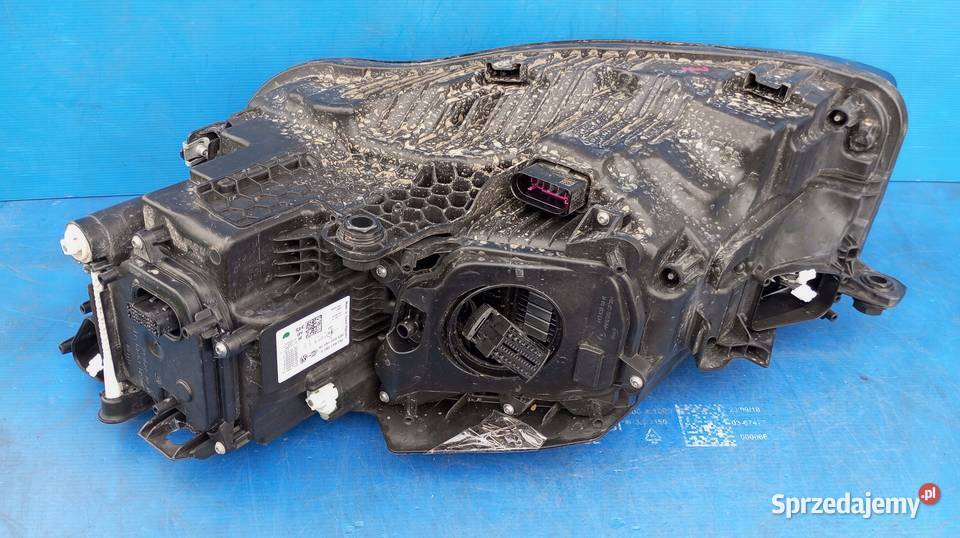 LAMPA PRAWY PRZÓD FULL LED EU 761941082A osobowe Nowy Tomyśl