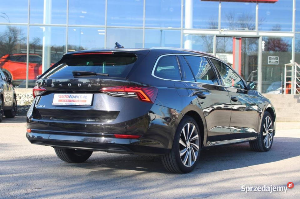 Skoda Octavia 2022r Matrix Hak Temp Adapt Navi nieuszkodzony Kraków
