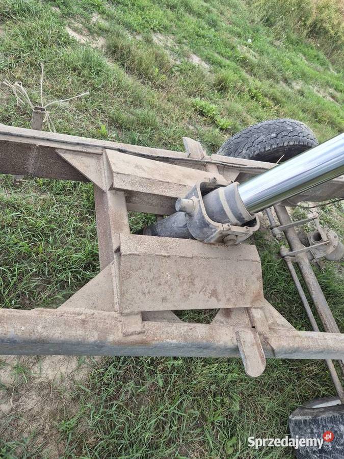 Wywrotka jednoosiowa Stryjno-Kolonia