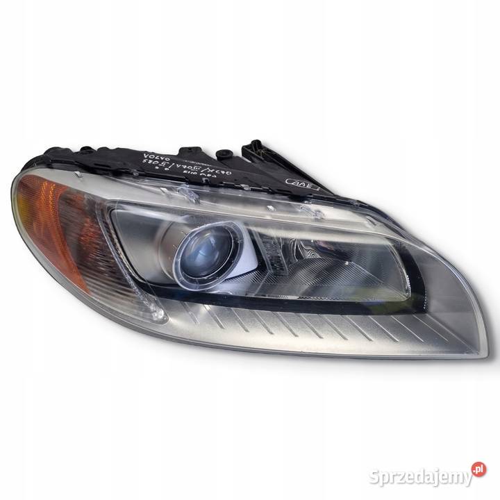 PRZEDNIA LAMPA PRAWA PRZEDNI REFLEKTOR Volvo V70 Chełm