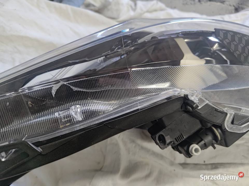 TOYOTA YARIS 4 IV 19 LAMPA LEWA PRAWA PRZEDNIA Lampy przednie Lwówek