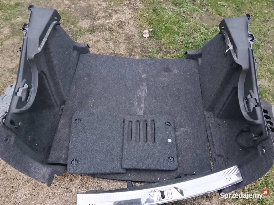 Skoda Superb 2 sedan tapicerka bagażnika Rok produkcji 2009 Horodło