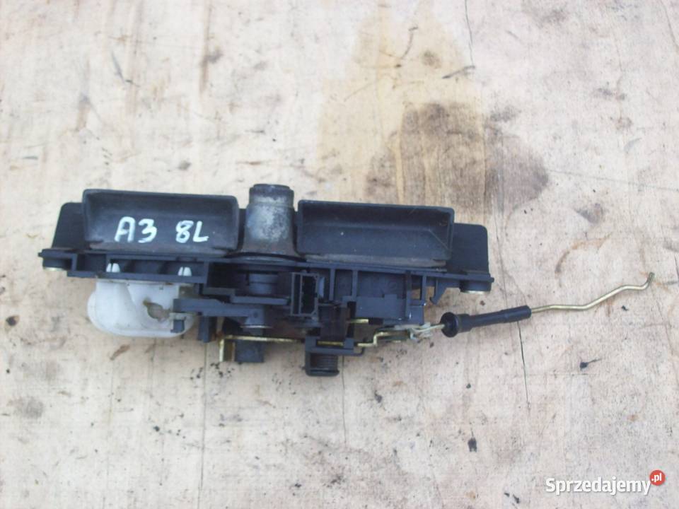 Audi A3 8L Zamek tylnej klapy bagaznika