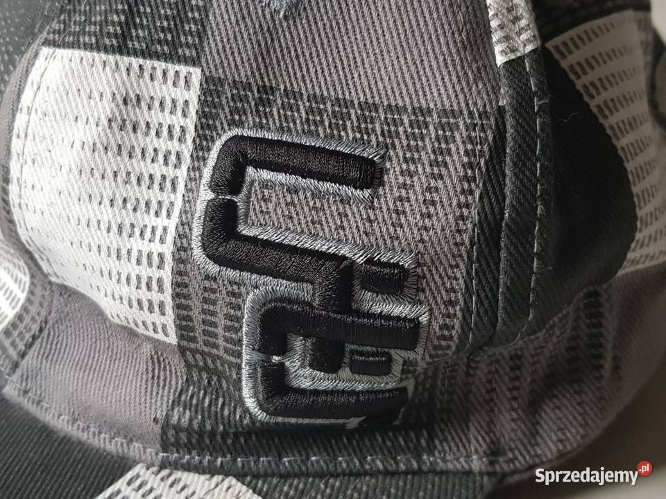 trzy kolorowa czapka z daszkiem Chapter damska Kielce