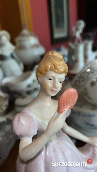 Figurka Jessica z lusterkiem Sygnowana Dama w Antyki, Sztuka, Kolekcje pomorskie Gdańsk