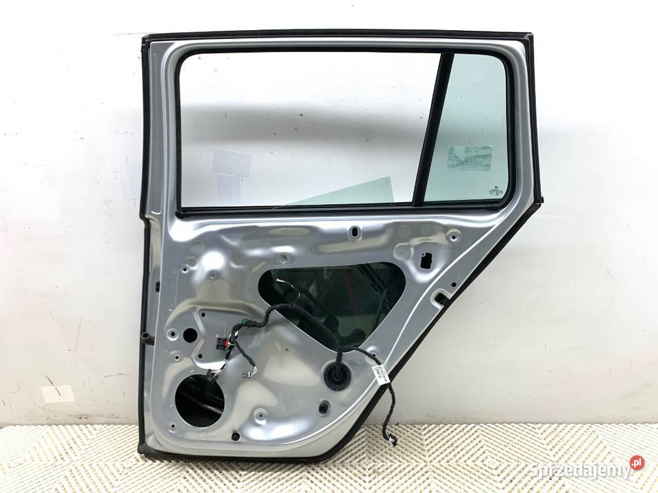 DRZWI PRAWY TYŁ VW GOLF VII Kombi SREBRNY osobowe Drzwi sprzedam