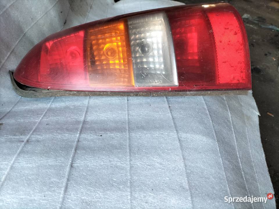 OPEL ASTRA G kombi LAMPA TYŁ PRAWA lampy tylne lubelskie Kamień-Kolonia sprzedam