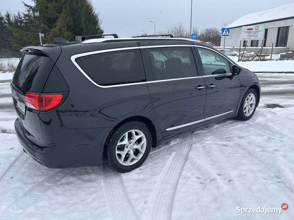 Chrysler Pacifica Turing L plus 36 v6 z 2017r Turek