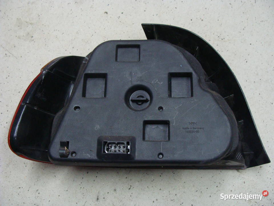 BMW E39 SEDAN 9600r LAMPA TYLNA PRAWA 8358032