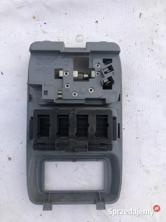 LAMPKA PODSUFITKI A9438200043 MERCEDES ACTROS ciężarowe pomorskie Mojusz