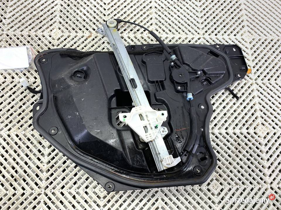 PODNOŚNIK SZYBY PRAWY PRZÓD MAZDA 3 BM Hatchback