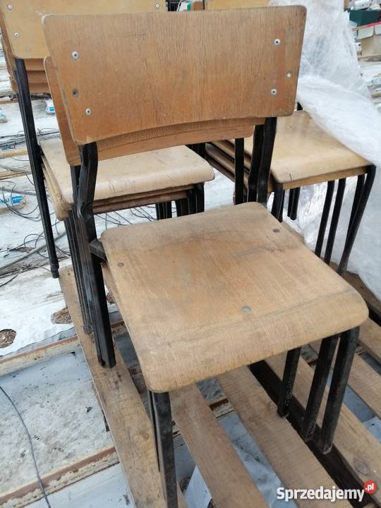 Krzesła PRL szkolne tanio wielkopolskie Pleszew