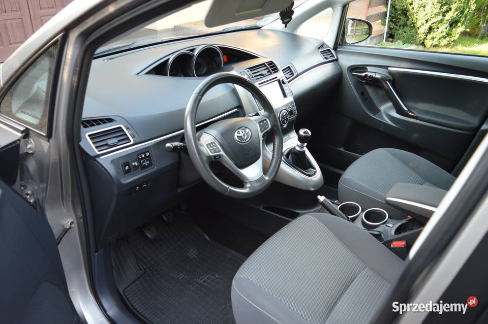 Toyota Vers 18 B 2015 r 165 PanoramaSerwis Radom