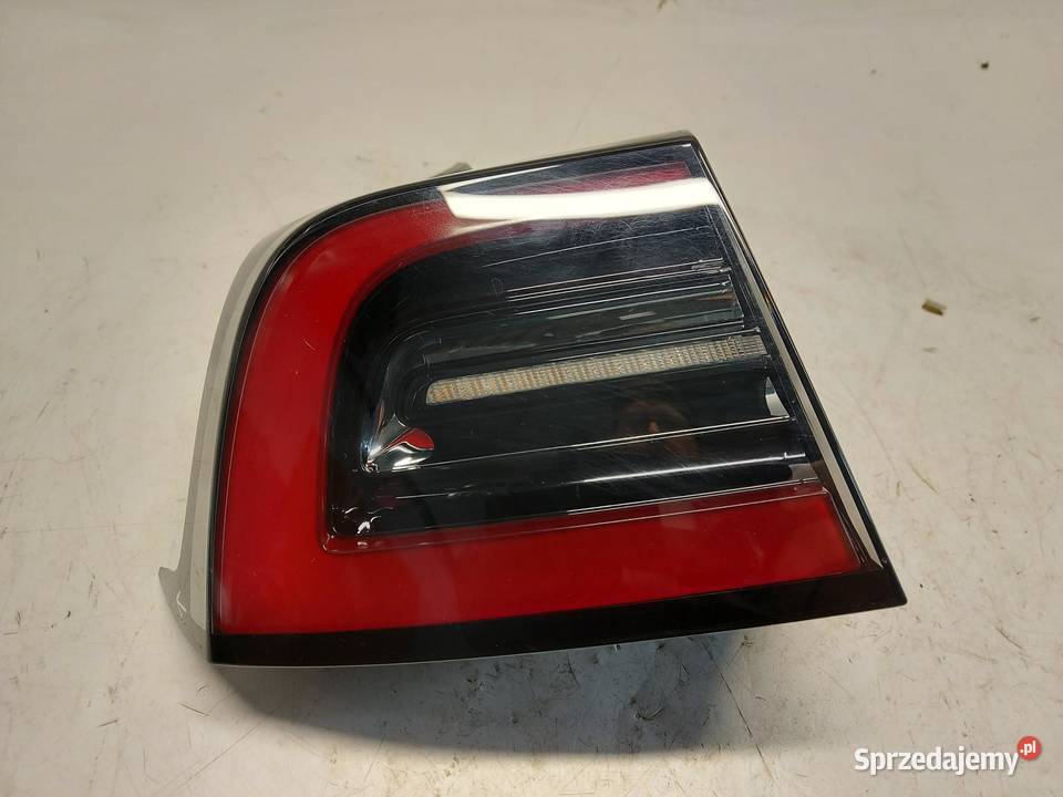 TESLA MODEL Y Lampa tył lewa 150208600D