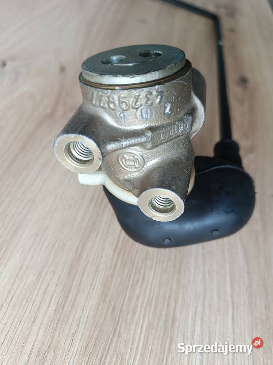 Korektor siły hamowania FSO 125p 4379877 Układ hamulcowy sprzedam