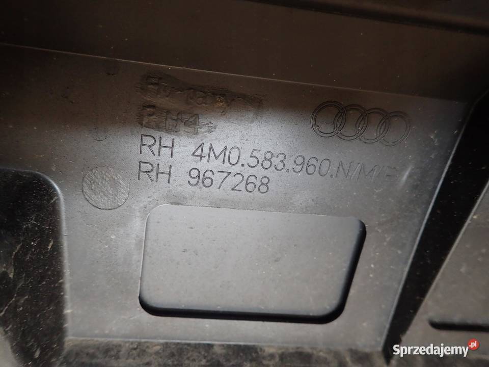 LISTWA NA DRZWI PRAWA PRZÓD PRZEDNIA AUDI Q7 wielkopolskie