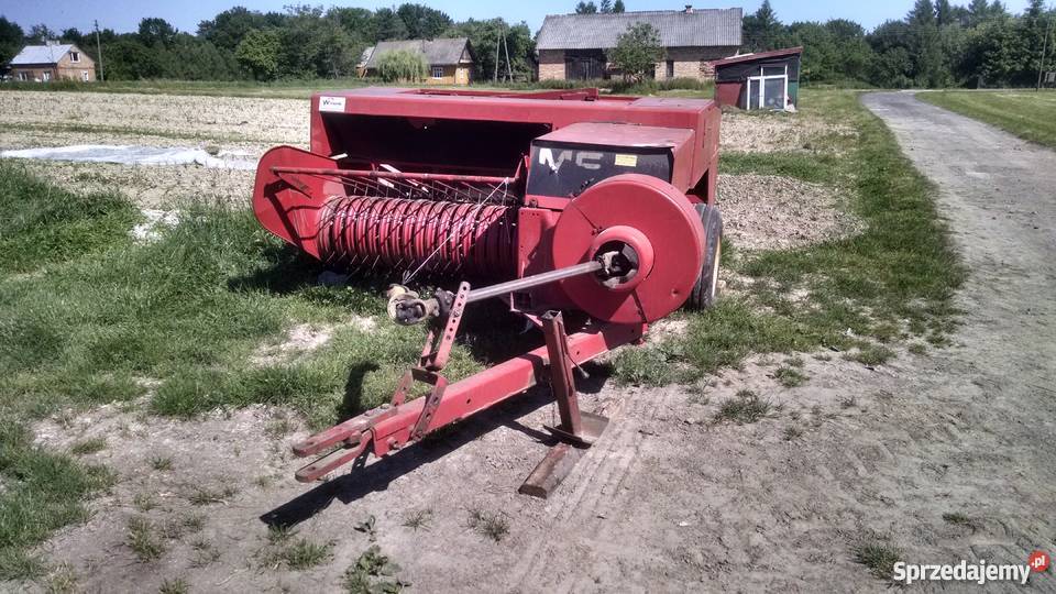 Prasa kostkująca MASSEY FERGUSON 124 Glinik Średni