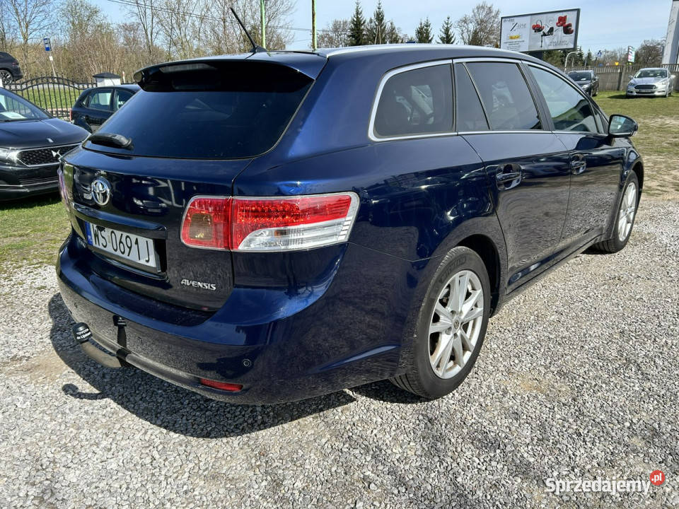 Toyota Avensis III 2009 benzyna Nowe Iganie