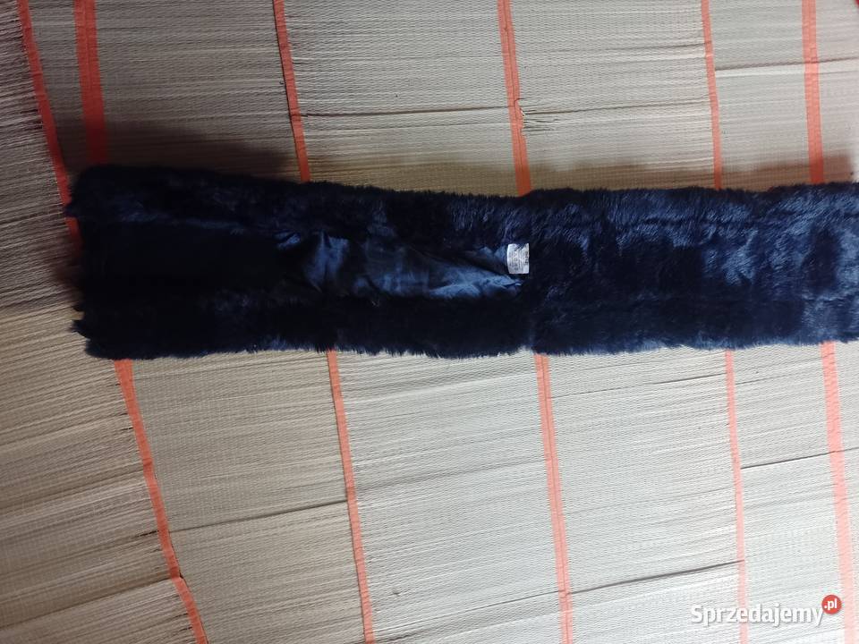 Granatowa futrzana etola z Londynu szal futerko Kraków