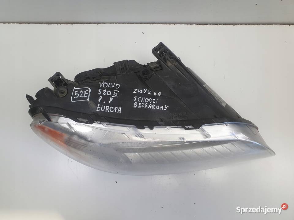 Volvo S80 II V70 III 0616r PRZEDNIA LAMPA PRAWA Janów