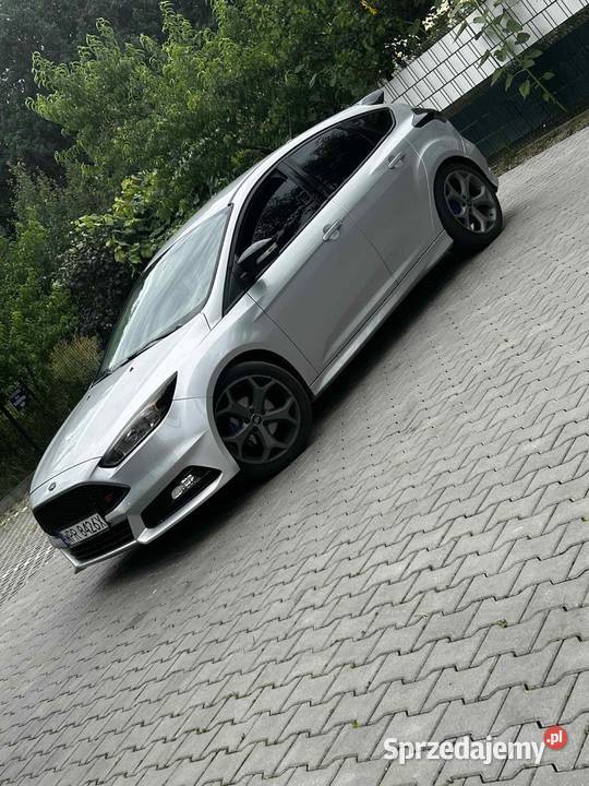 Sprzedam zamienię Forda focusa mk3 20 benzyna elektryczne lusterka Mariew