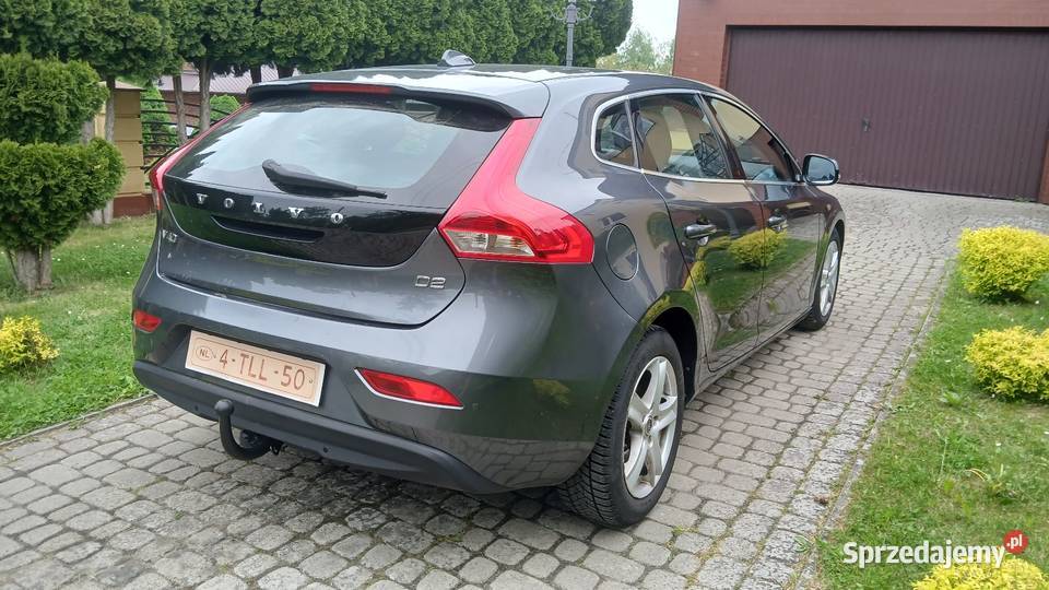 Volvo v40 momentum bezwypadkowy bluetooth