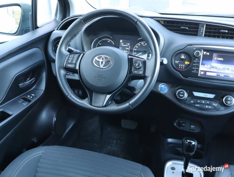 Toyota Yaris 15 Hybrid elektryczne szyby Piaseczno