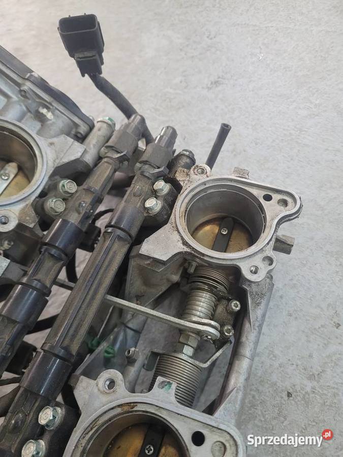 Honda VFR 1200 F przepustnice wtryski kompletne Nowy Tomyśl sprzedam