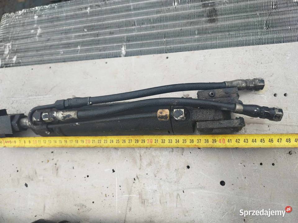 Siłownik hydrauliczny Złożony 40 rozciągnięty Strzyżew sprzedam