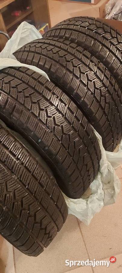 Opony zimowe 19555 R16 z 2022r nowe bieznik 7mm 195 Snopków