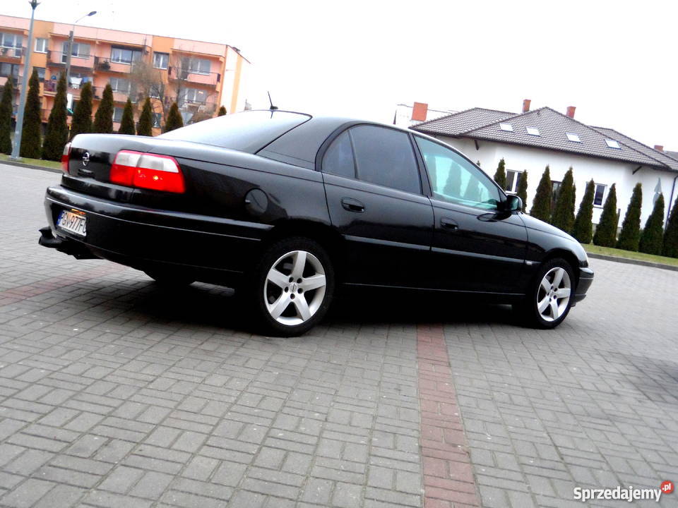 Opel omega bose