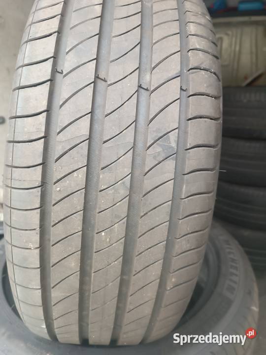 Komplet opon 22545r17