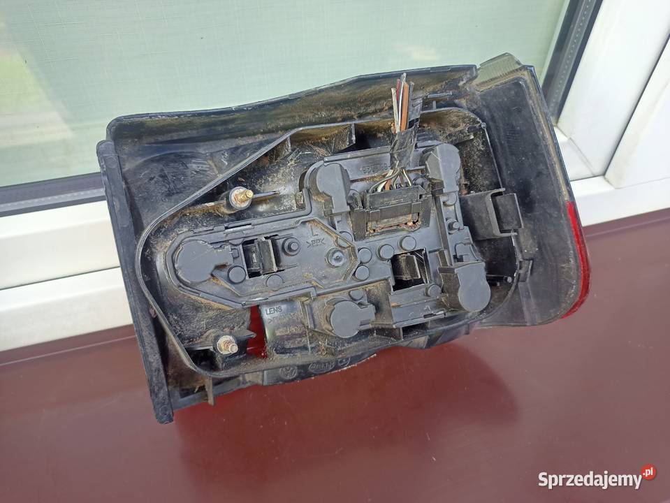 Seat Ibiza 2 II lampa tył tylna lewa wkład Hella Sieradz