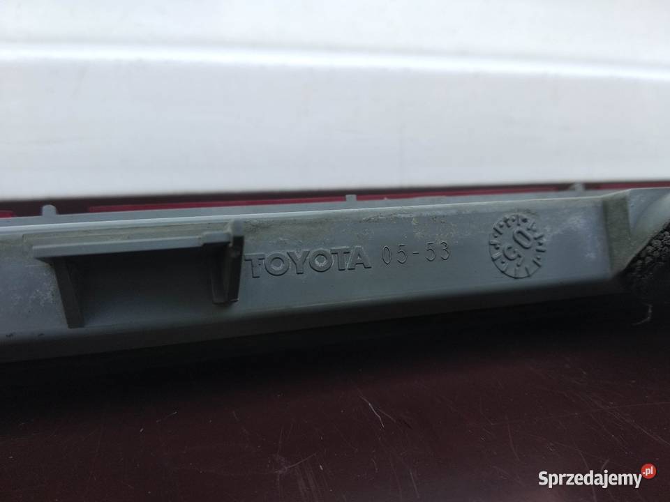 Toyota Avensis T25 kombi lampa trzecie światło Sieradz sprzedam